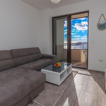 Apartment Sidro Petrovac Екстериор снимка