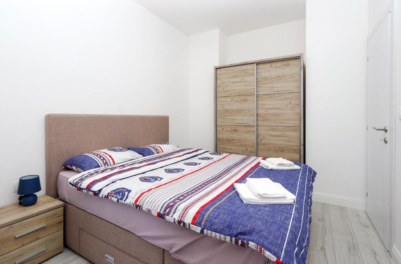 Apartment Sidro Petrovac Екстериор снимка