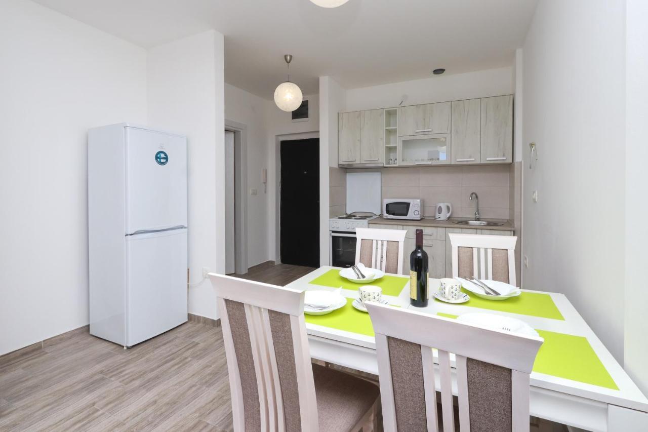 Apartment Sidro Petrovac Екстериор снимка