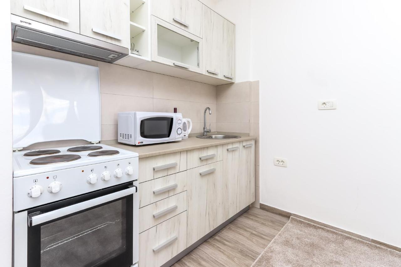 Apartment Sidro Petrovac Екстериор снимка
