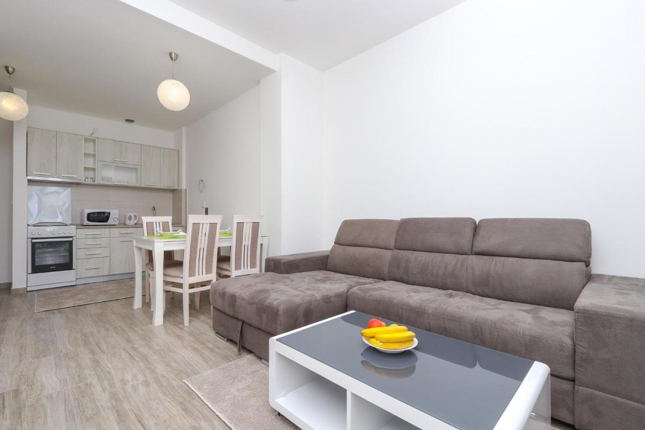 Apartment Sidro Petrovac Екстериор снимка