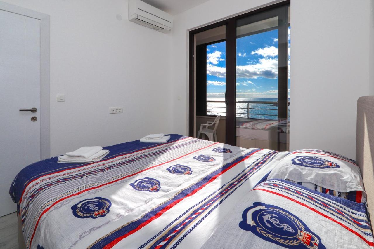 Apartment Sidro Petrovac Екстериор снимка